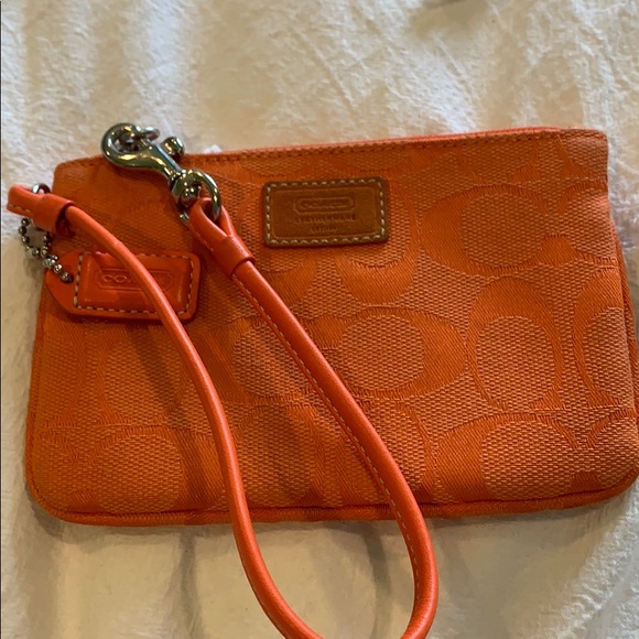 HP 🎉 Orange Coach Wristlet - Picture 4 of 6